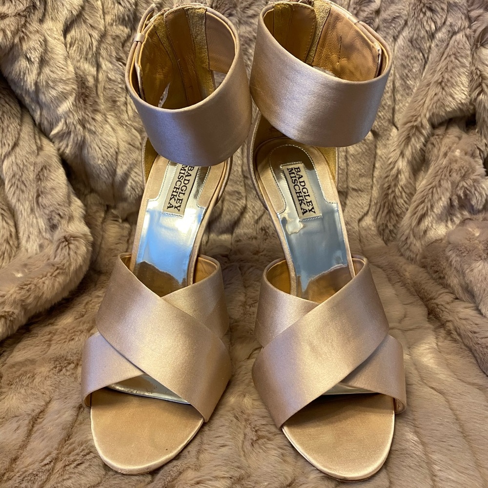 Badgley Mischka Kassie satin blush heels